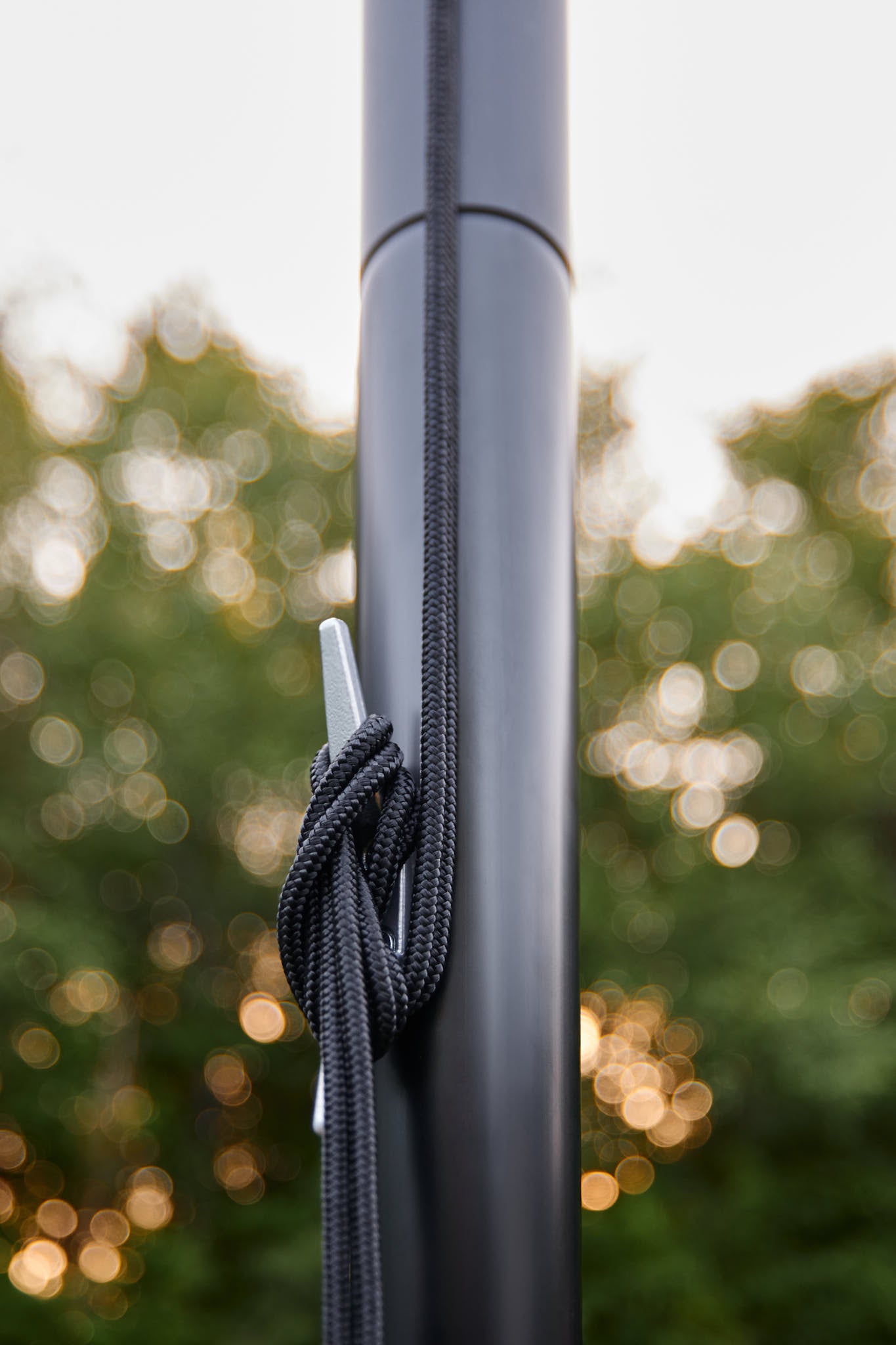 Fairybell | Divisible Flagpole | 25ft | Black